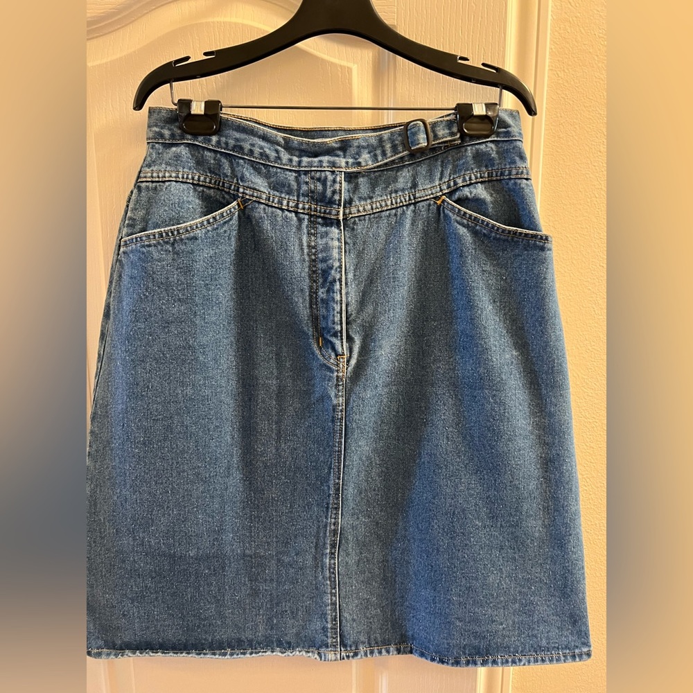 Denim skirt mid thigh